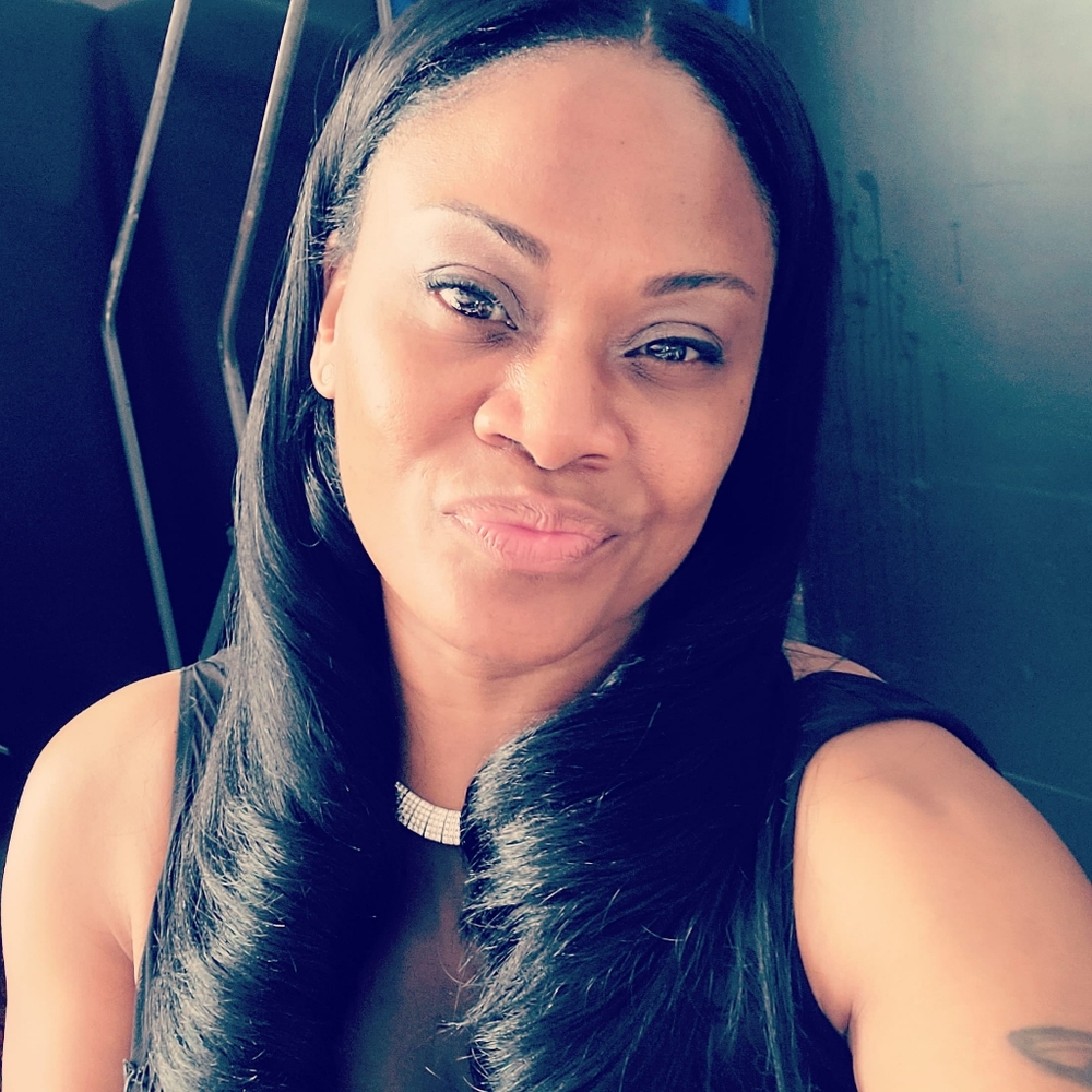 Meet your Posher, Mesha